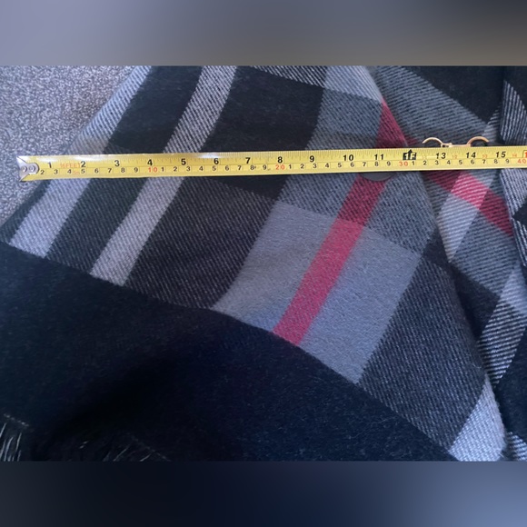 💥 SALE💥 Retro style plaid wrap with metal clip closure - Picture 8 of 9